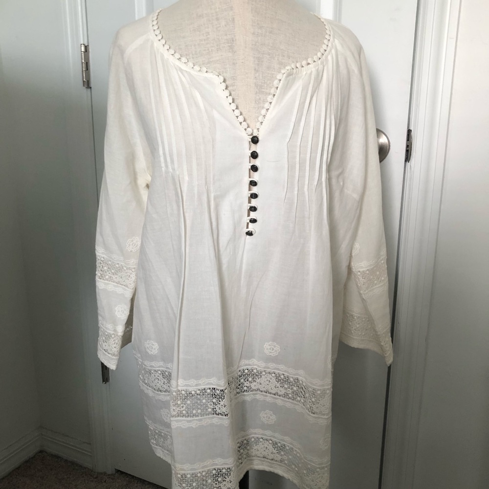 Solitaire Boho Off White Lace Tunic Top